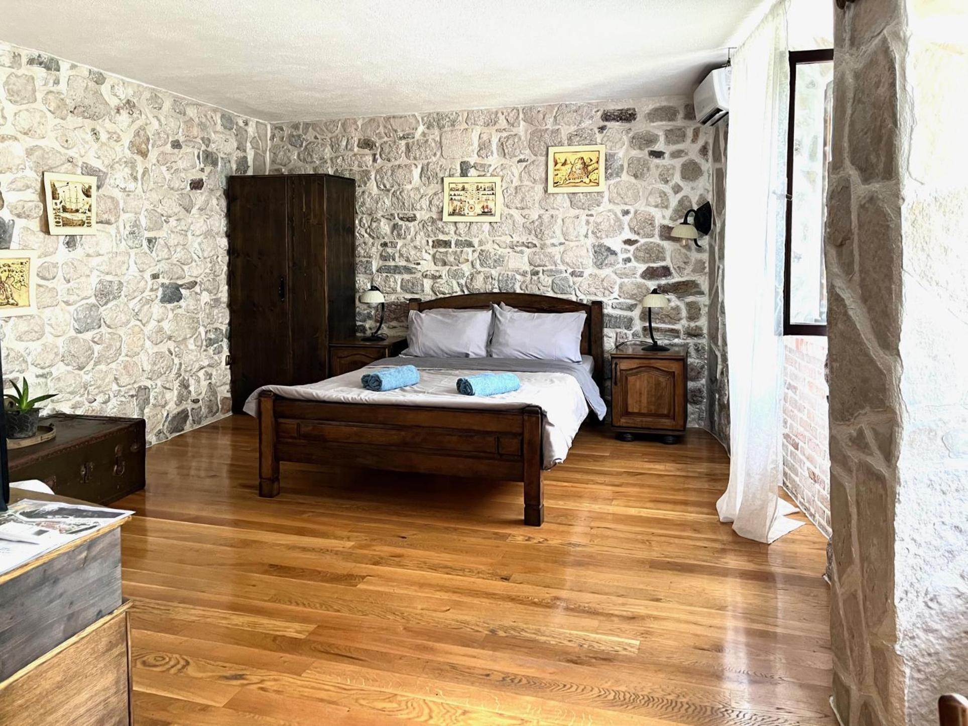 Una Apartments コトル エクステリア 写真